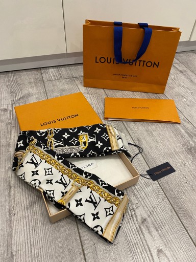 Zdjęcie oferty: Chusta szal szalik apaszka jedwabna Louis Vuitton