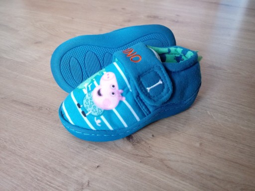 Zdjęcie oferty: Peppa Pig Świnka Peppa buciki dla chłopca r. 20