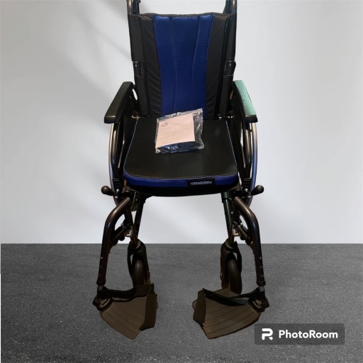 Zdjęcie oferty: Wózek rehabilitacyjny VERMEIREN D200 P