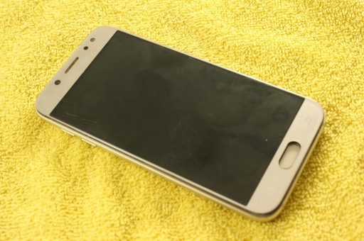 Zdjęcie oferty: SAMSUNG GALAXY J5 2017 (J520F) - USZKODZONY LCD