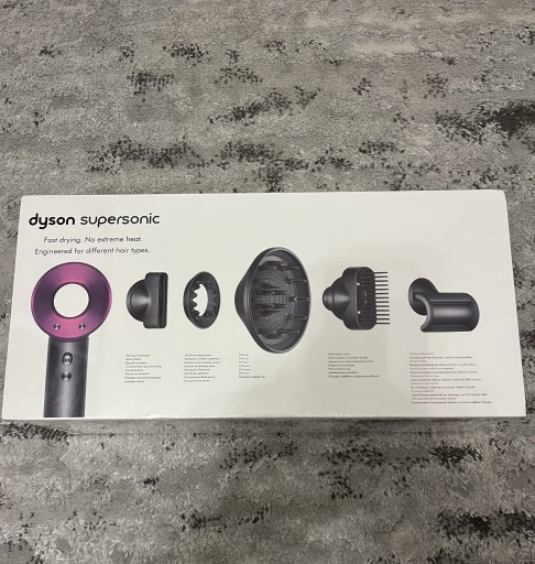 Zdjęcie oferty: Suszarka do włosów Dyson Supersonic HD07