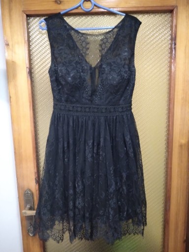 Zdjęcie oferty: Sukienka czarna z koronką