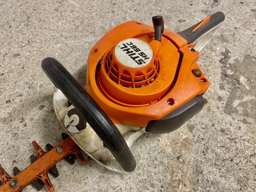 Zdjęcie oferty: Nożyce spalinowe STIHL HS 65 C