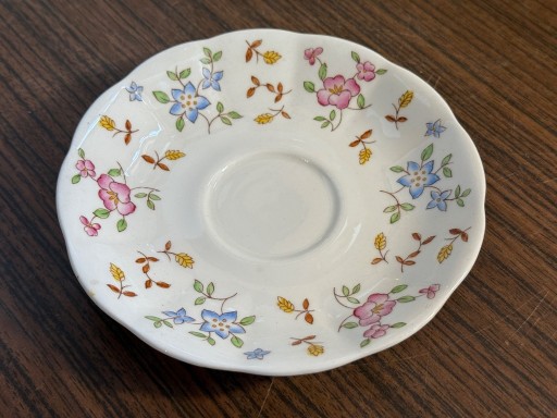 Zdjęcie oferty: ROYAL ALBERT Minuet spodek 15,5 cm 