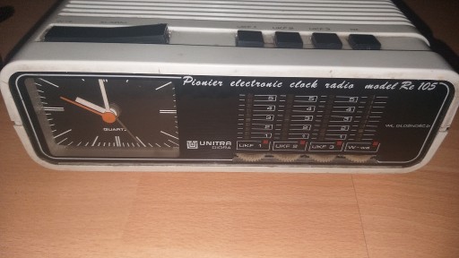 Zdjęcie oferty: radiobudzik unitra diora RE 105