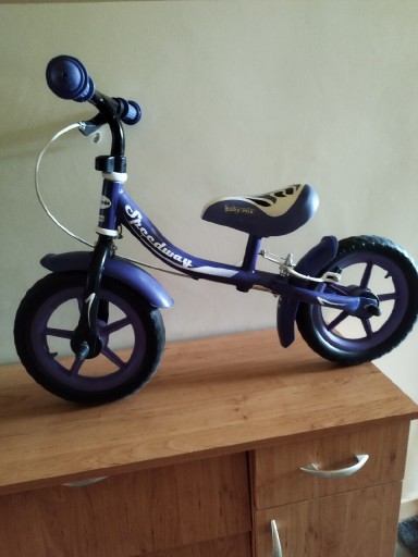 Zdjęcie oferty: Rowerek biegowy kolor fioletowy dla dziewczynki lub chłopca 