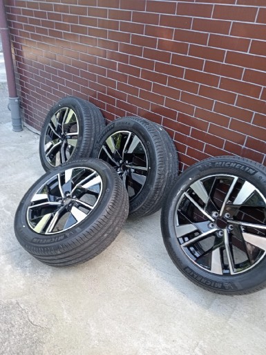 Zdjęcie oferty: Koła nowe(felgi z oponami)