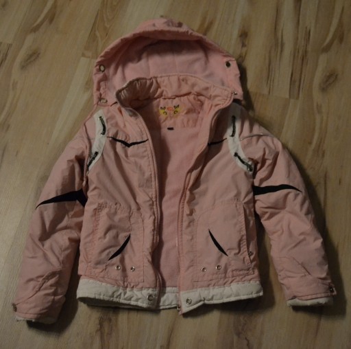 Zdjęcie oferty: Zimowa kurtka dziewczęca różowa używana.