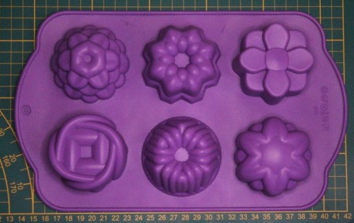 Zdjęcie oferty: Forma do mydła silikon kwiaty babeczki