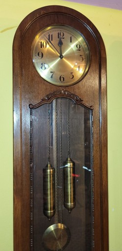 Zdjęcie oferty: Stary zegar stojący w ładnej dębowej szafie sprawn