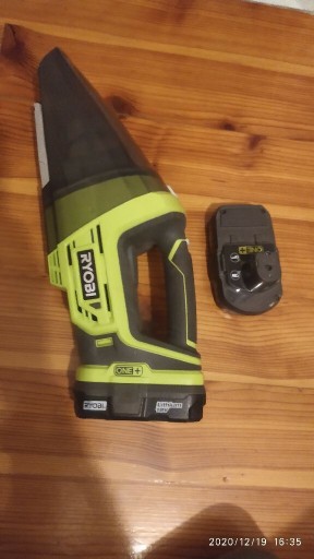 Zdjęcie oferty: Ryobi odkurzacz + 2 baterie