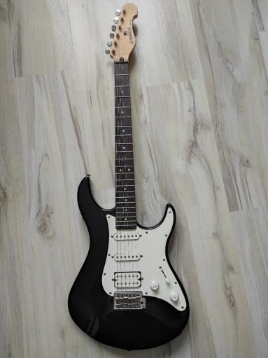 Zdjęcie oferty: gitara elektryczna yamaha eg112