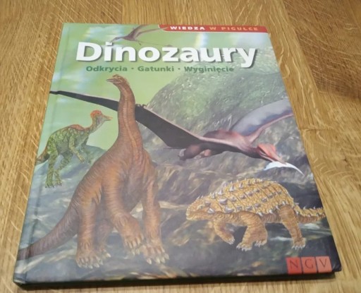 Zdjęcie oferty: Dinozaury. Odkrycia. Gatunki. Wyginięcie.