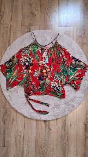 Zdjęcie oferty: Letnia lekka bluzka z frędzlami w kwiaty na lato