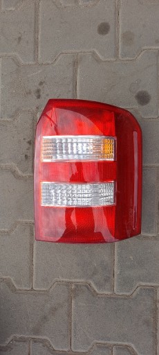 Zdjęcie oferty: Lampa Audi A2 prawa tył 