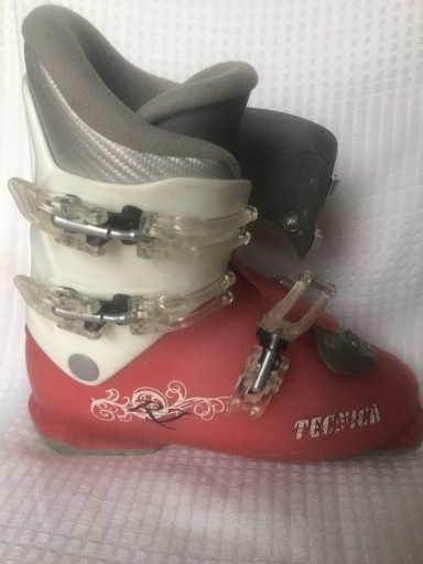 Zdjęcie oferty: Buty narciarskie 24