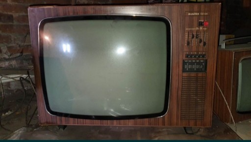 Zdjęcie oferty: Telewizor Unitra T 6105