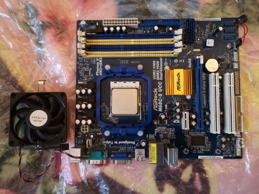 Zdjęcie oferty: ASRock N68C-S UCC Rev 1.03 + AMD Athlon II 2x3GHz