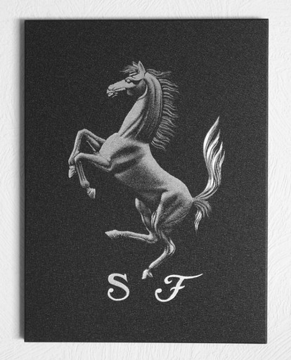 Zdjęcie oferty: Ferrari Logo ręcznie grawerowane w blasze Staloryt