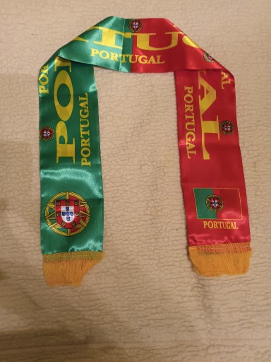 Zdjęcie oferty: Portugalia:Szalik i breloczek CR7.NOWE!ZOBACZ!
