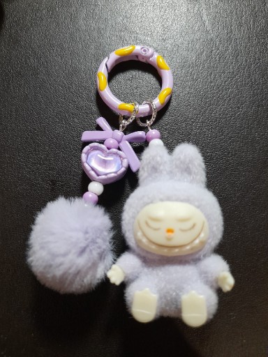 Zdjęcie oferty: Mały brelok z pomponikiem labubu