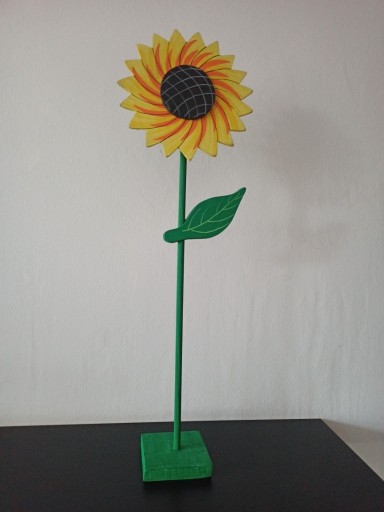 Zdjęcie oferty: Kwiatek stojący drewniany