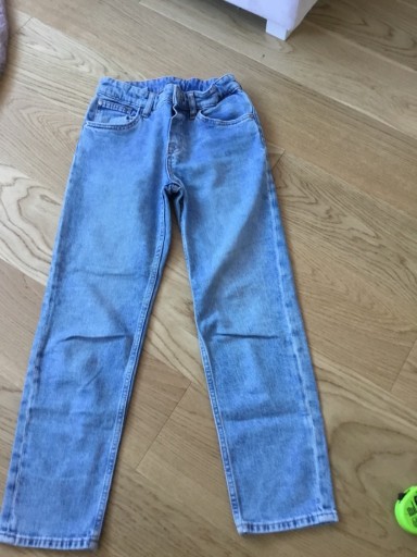 Zdjęcie oferty: C&A jeansy jak nowe 8/9 L 134 cm