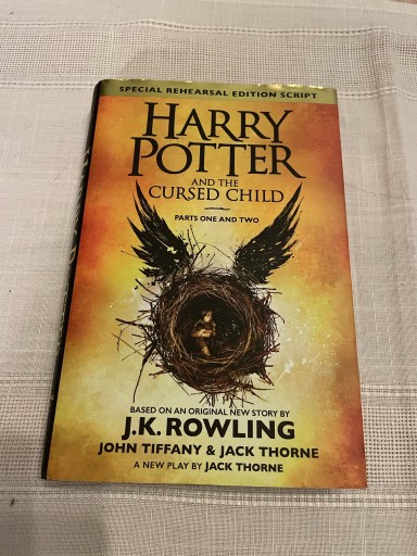 Zdjęcie oferty: Harry Potter książka “Cursed Child”