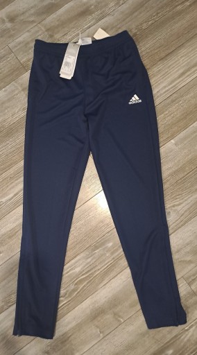 Zdjęcie oferty: Spodnie dresowe adidas r164