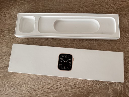 Zdjęcie oferty: Apple Watch SE 44 GOLD pudełko