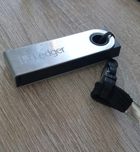 Zdjęcie oferty: Ledger nano s portfer kryptowalut