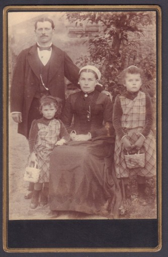 Zdjęcie oferty: Rodzina - fotografia w plenerze