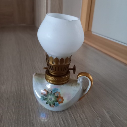 Zdjęcie oferty: Miniaturowa lampa naftowa unikat 