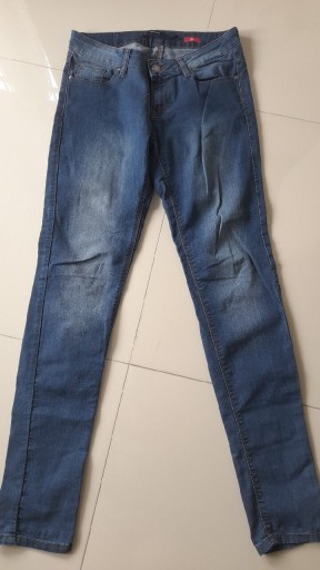 Zdjęcie oferty: Spodnie jeansy Reserved