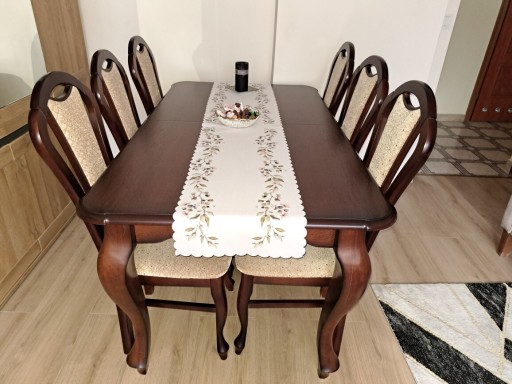Zdjęcie oferty: Stół dębowy z krzesłami 