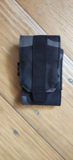 Zdjęcie oferty: Etui na telefon z systemem Molle - dark camo