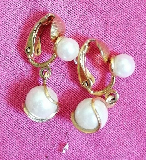 Zdjęcie oferty: Klipsy malutkie perły 