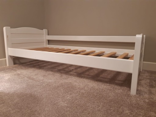 Zdjęcie oferty: łóżko drewniane 180x80cm