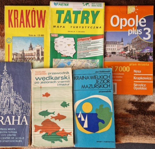 Zdjęcie oferty: zbiór przewodniki, mapy i plany stare (1977-2010)