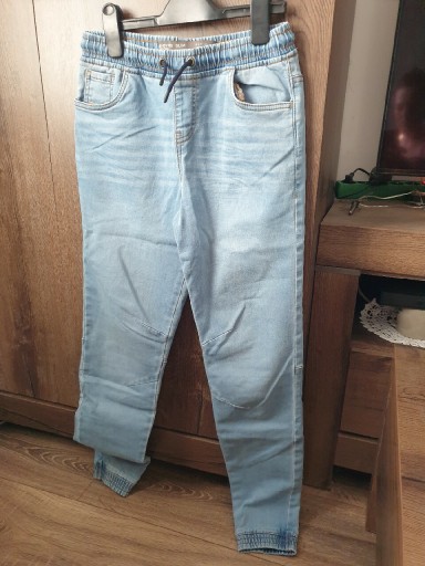 Zdjęcie oferty: Jogery chlopiec 12-13 lat, jeans