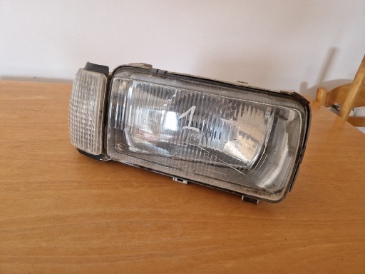 Zdjęcie oferty: Lampa do audi 100 c2 