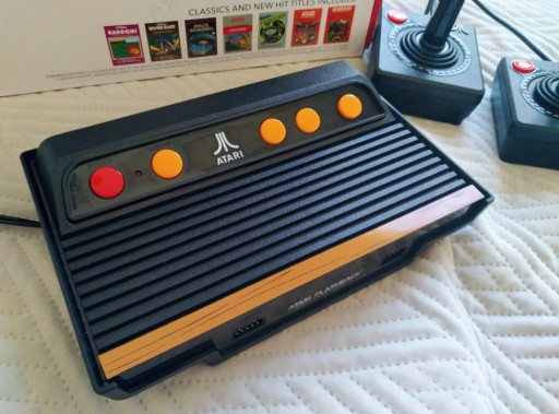 Zdjęcie oferty: Atari Flashback 8 retro konsola 105 gier  box