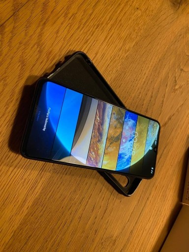 Zdjęcie oferty: Samsung Galaxy A70 SM-A705 6/128GB Dual SIM