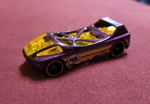 Zdjęcie oferty: Samochodzik Hot Wheels