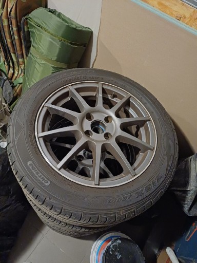 Zdjęcie oferty: Felgi 16" z oponami letnimi
