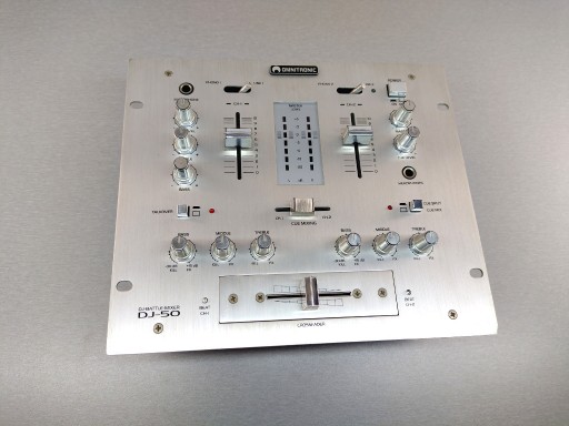 Zdjęcie oferty: Mixer konsola OMNITRONIC DJ-50 w pełni sprawna