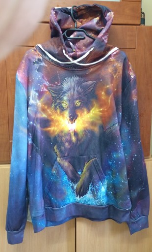 Zdjęcie oferty: Bluza polarowa z wilkiem