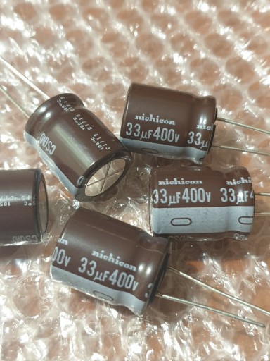 Zdjęcie oferty: Kondensator 33uf/400V NIPPON Japońskie 16x20mm