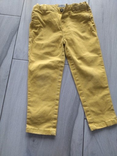 Zdjęcie oferty: Spodnie chłopięce eleganckie Reserved roz 92 