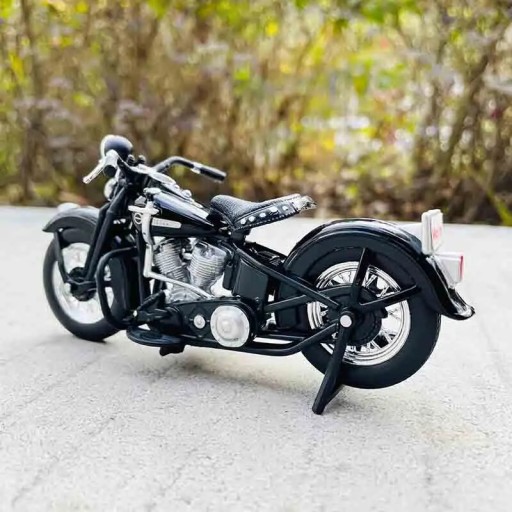 Zdjęcie oferty: Piękna model motocykla -Super gadżet 
